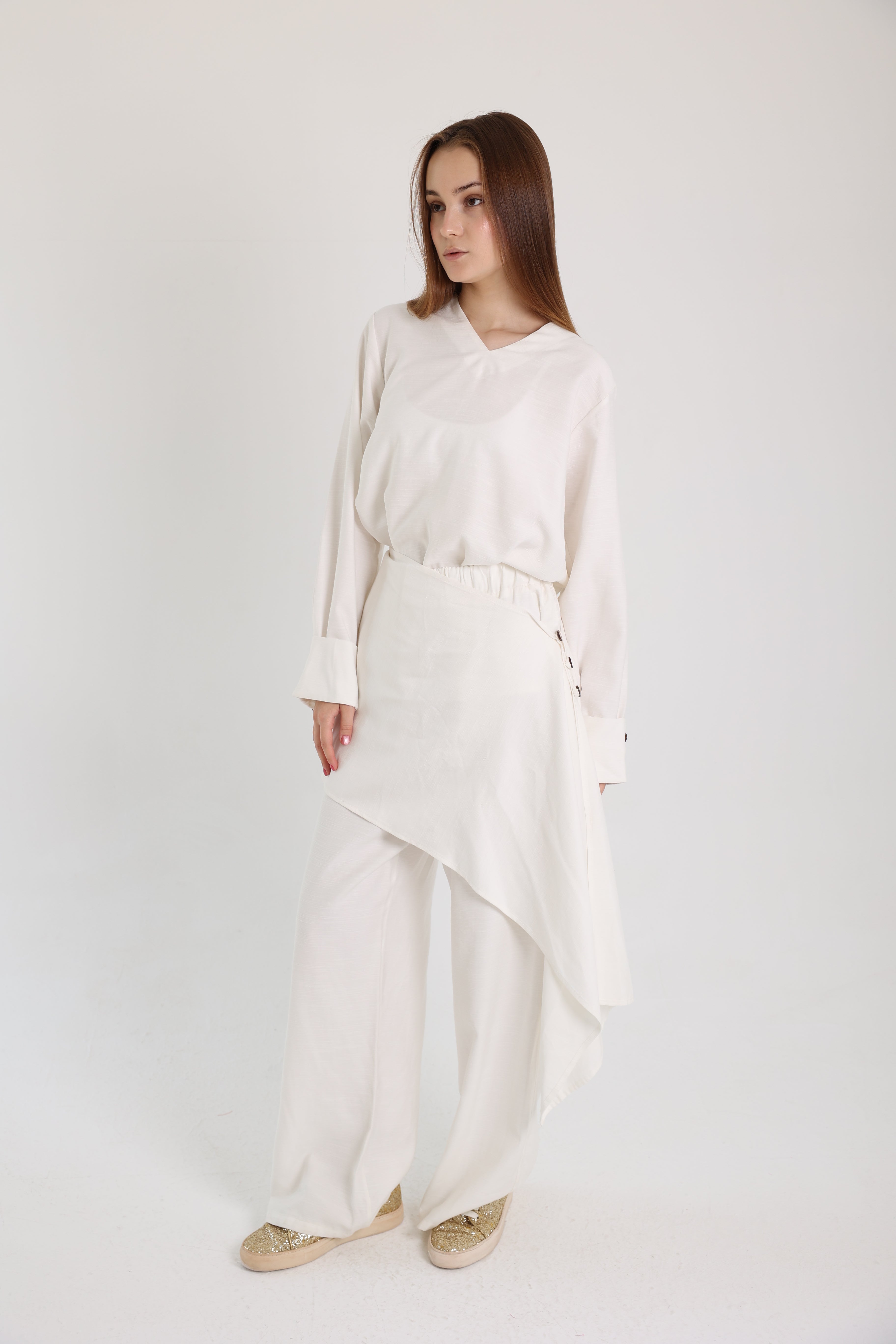 White Linen Set with a Wrap