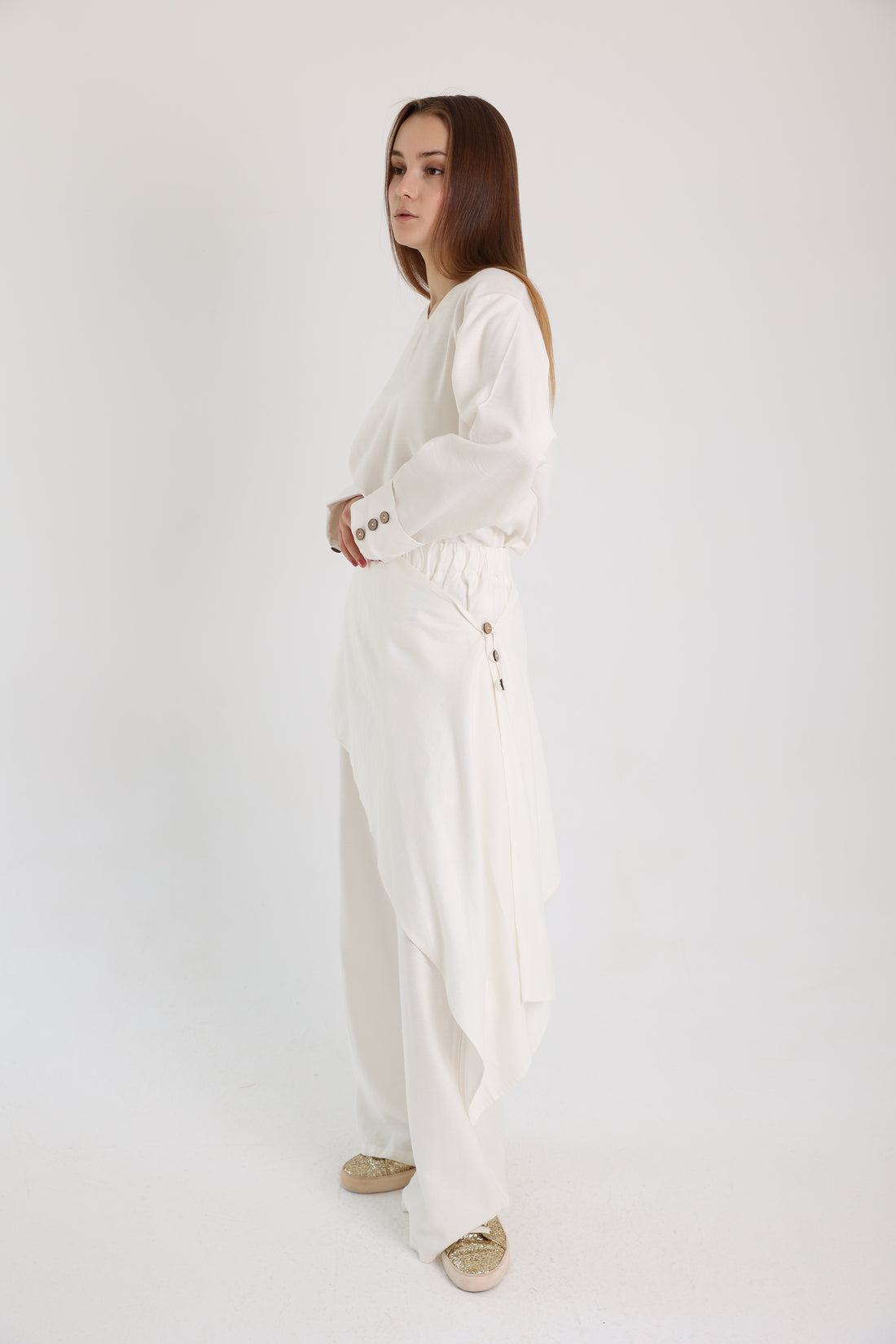 White Linen Set with a Wrap