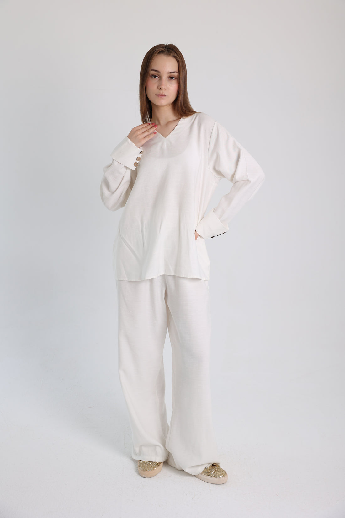 White Linen Set with a Wrap