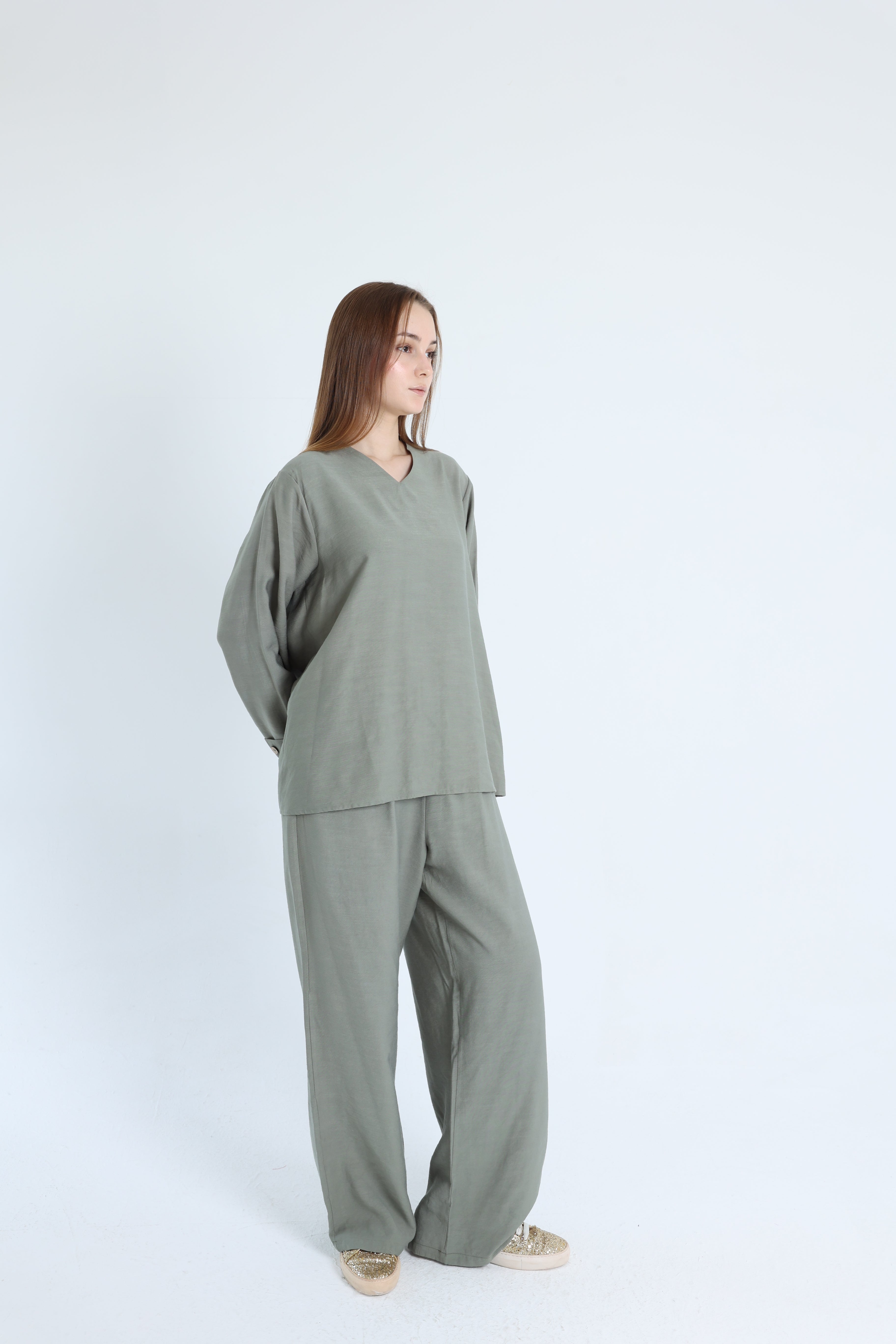 Olive Linen Set With a Wrap