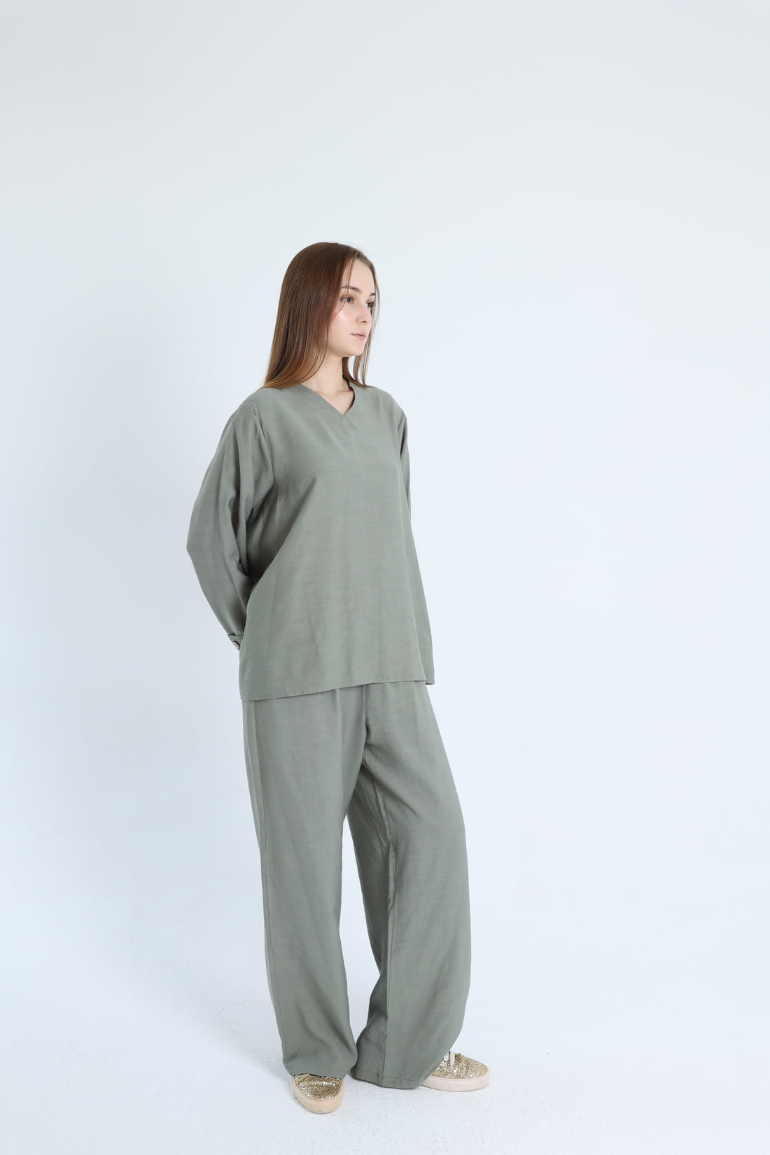 Olive Linen Set With a Wrap