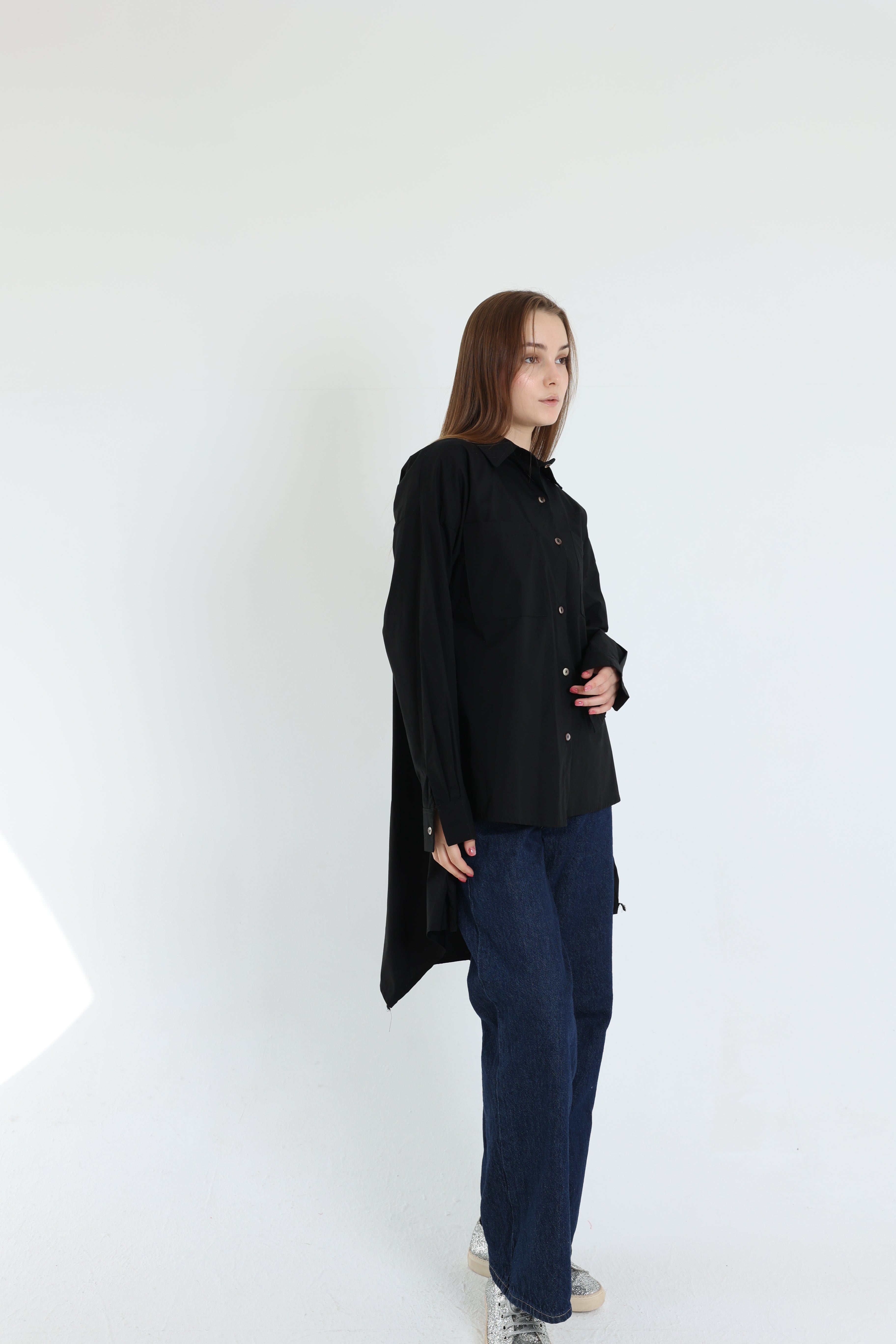 Black high-low poplin shirt