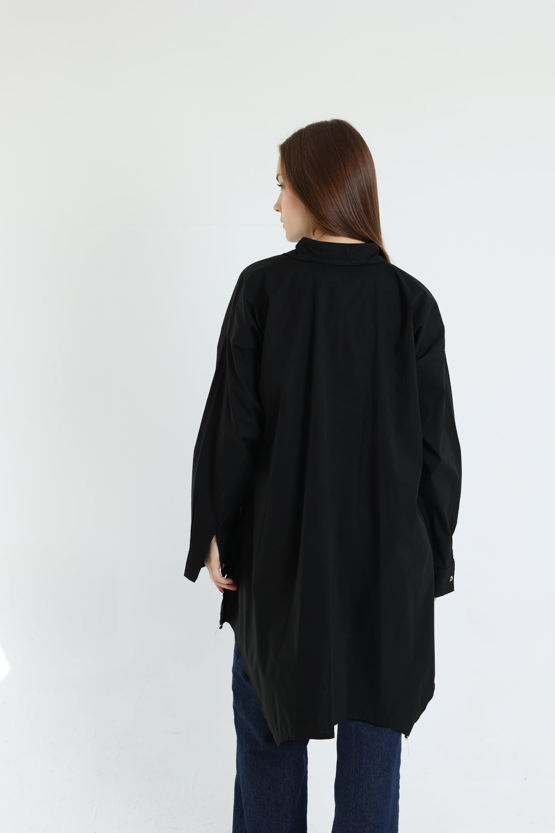 Black high-low poplin shirt
